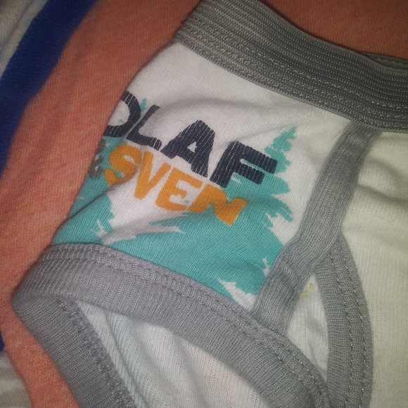 Set of 5 Disney 2t-3t boy undies - Picture 3 of 6